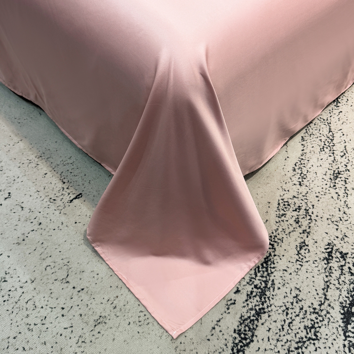 91家纺网 家纺一手货源 找家纺 欢乐季 2026新款A类水洗冰丝羽毛刺绣夏被夏凉被空调被四件套 藕粉