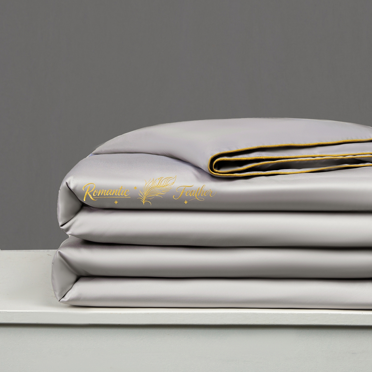 91家纺网 家纺一手货源 找家纺 欢乐季 2026新款A类水洗冰丝羽毛刺绣夏被夏凉被空调被四件套 浅灰