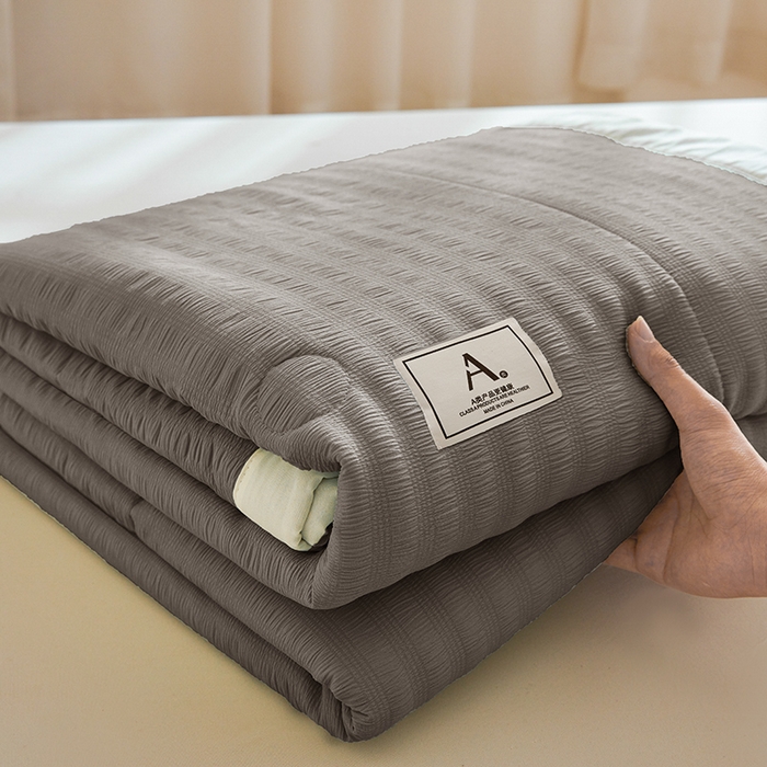 91家纺网 家纺一手货源 找家纺 欢乐季 2026新款A类提花泡泡棉超声波大豆夏被夏凉被空调被 高级灰