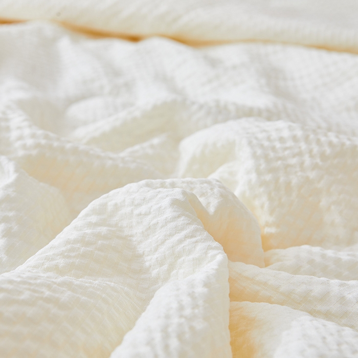 91家纺网 家纺一手货源 找家纺 欢乐季 2026新款A类提花皱皱纱超声波大豆夏被夏凉被空调被 月光白