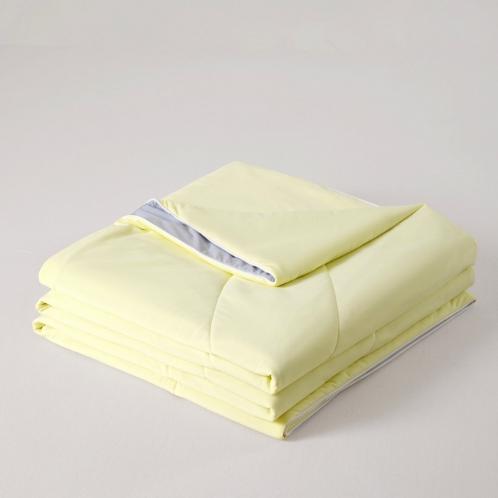 91家纺网 家纺一手货源 找家纺 法芙娜家纺 2026新款双面170克锦氨A类安芯凉感抗菌被被子被芯 柠檬黄