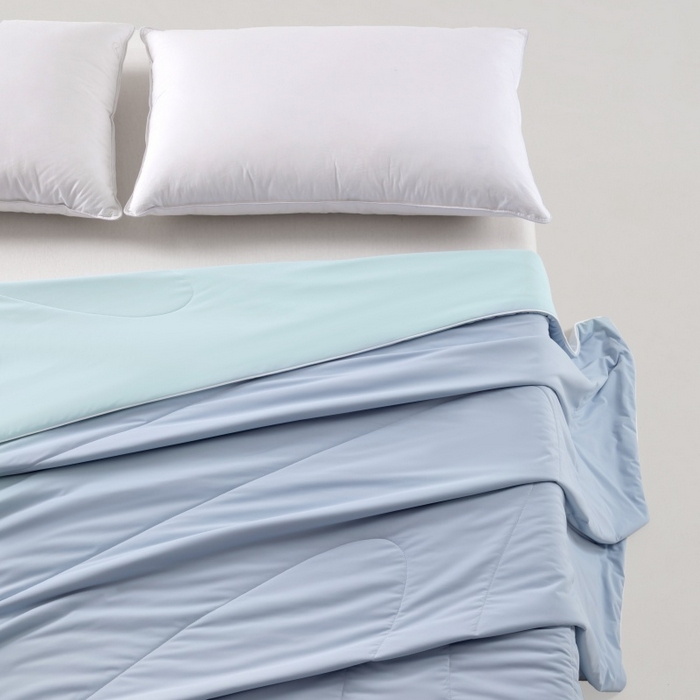 91家纺网 家纺一手货源 找家纺 法芙娜家纺 2026新款双面170克锦氨A类安芯凉感抗菌被被子被芯 天空蓝