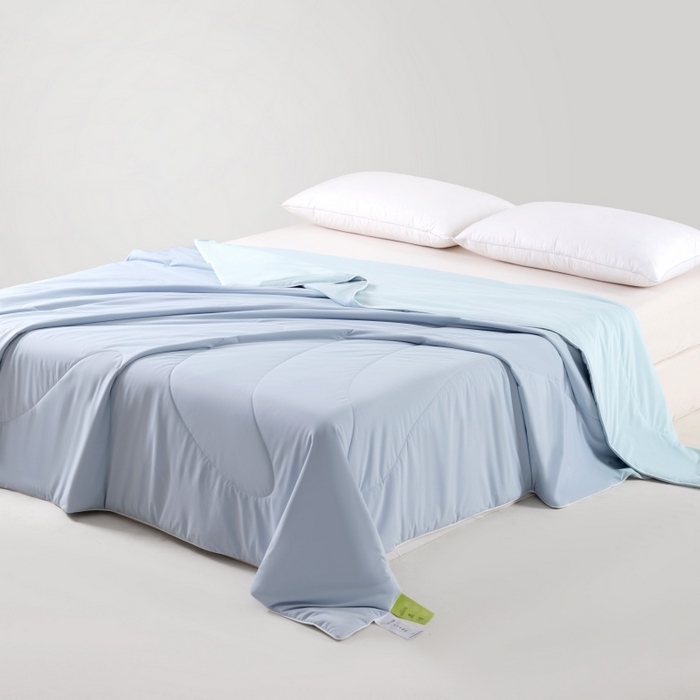 91家纺网 家纺一手货源 找家纺 法芙娜家纺 2026新款双面170克锦氨A类安芯凉感抗菌被被子被芯 天空蓝