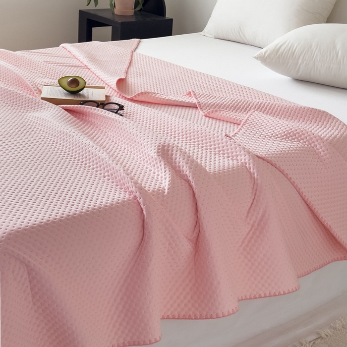 91家纺网 家纺一手货源 找家纺 法芙娜家纺 2026新款双面160克锦纶凉感小冰皮毯 粉色