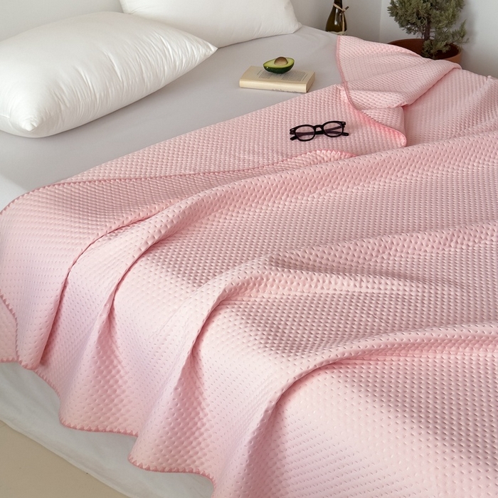 91家纺网 家纺一手货源 找家纺 法芙娜家纺 2026新款双面160克锦纶凉感小冰皮毯 粉色
