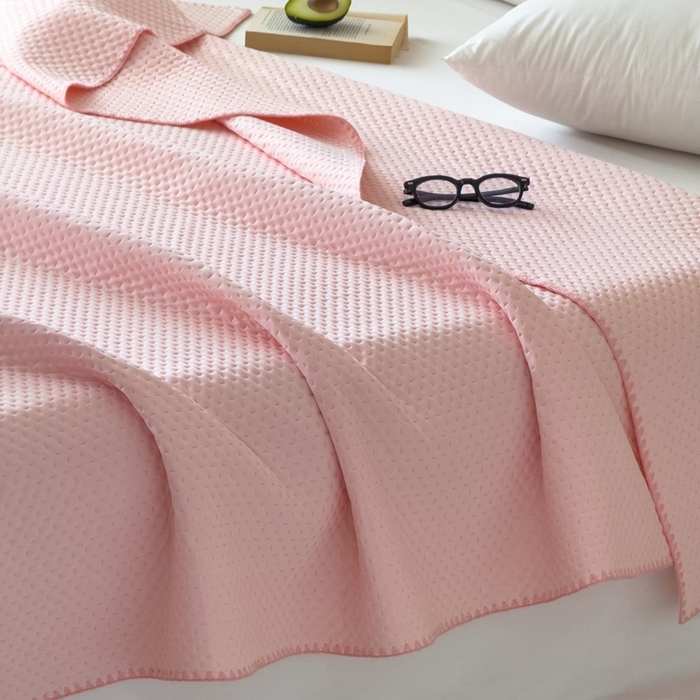 91家纺网 家纺一手货源 找家纺 法芙娜家纺 2026新款双面160克锦纶凉感小冰皮毯 粉色