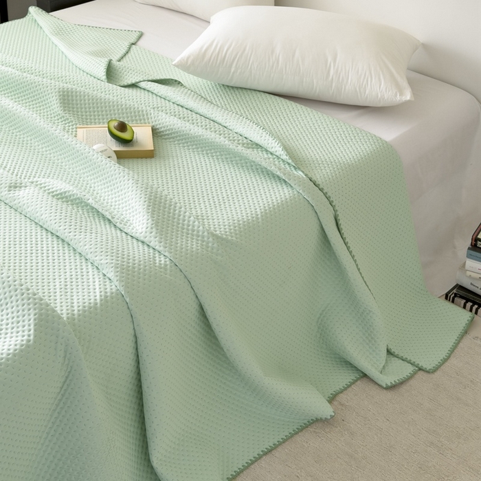 91家纺网 家纺一手货源 找家纺 法芙娜家纺 2026新款双面160克锦纶凉感小冰皮毯 绿色