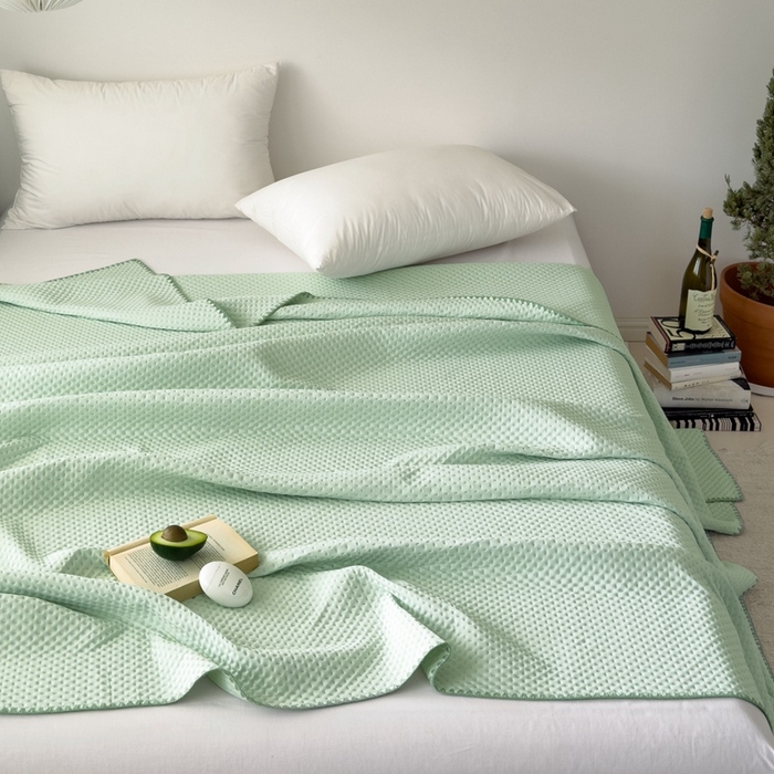 91家纺网 家纺一手货源 找家纺 法芙娜家纺 2026新款双面160克锦纶凉感小冰皮毯 绿色