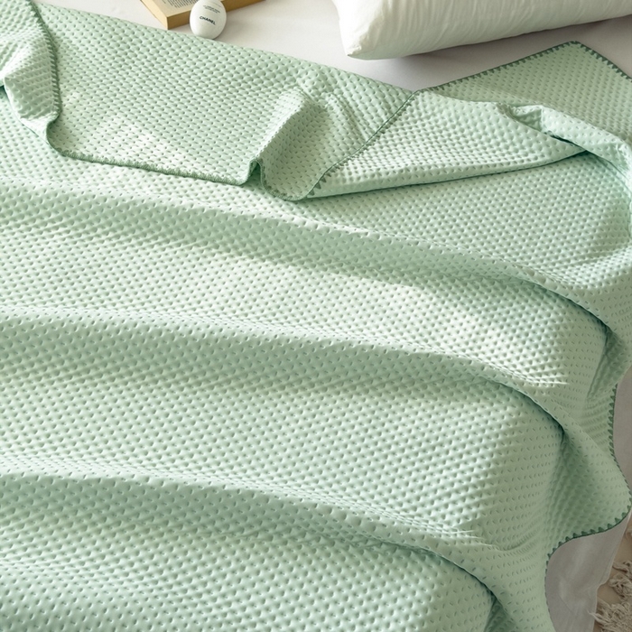 91家纺网 家纺一手货源 找家纺 法芙娜家纺 2026新款双面160克锦纶凉感小冰皮毯 绿色