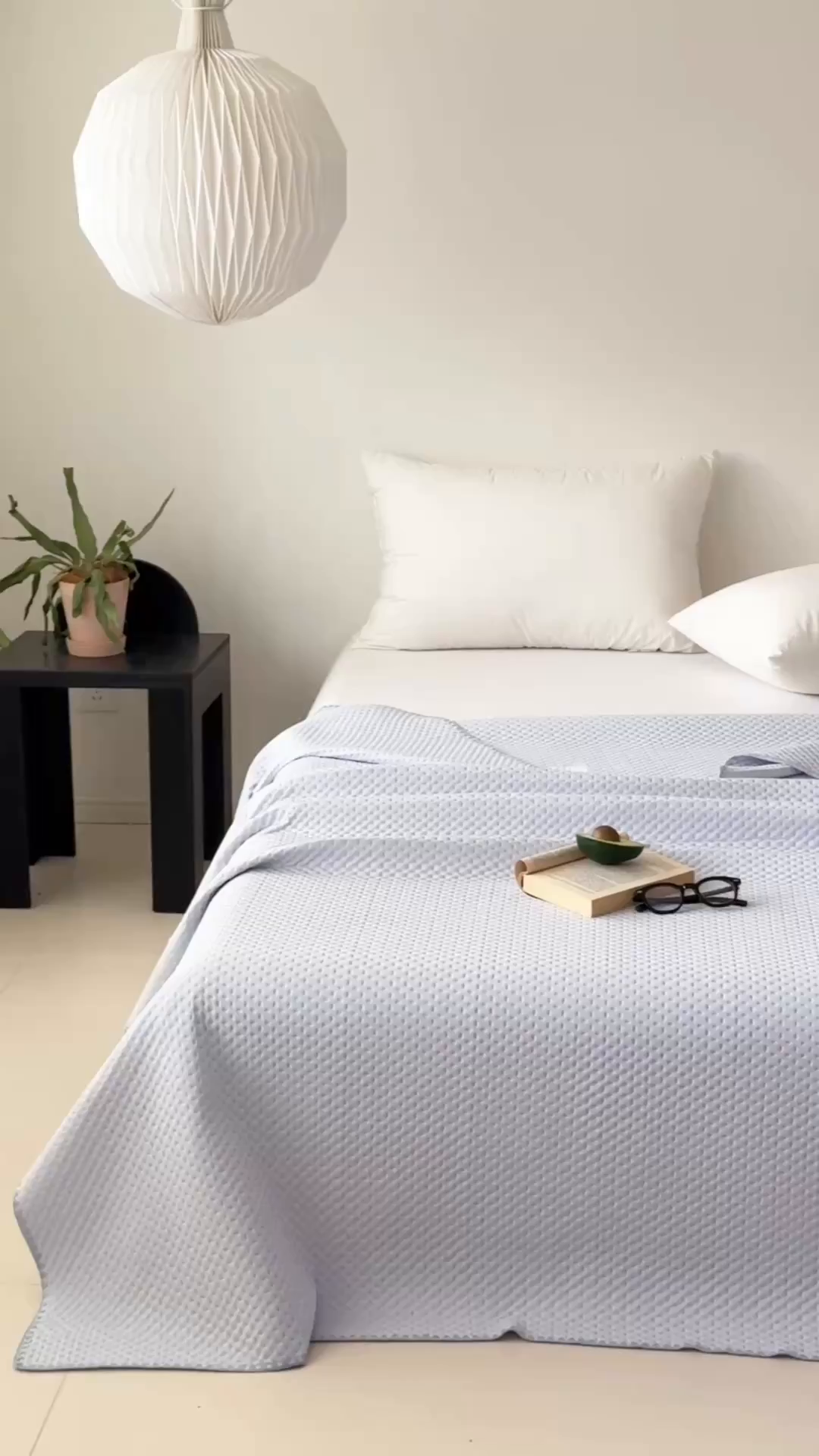 91家纺网 家纺一手货源 找家纺 法芙娜家纺 2026新款双面160克锦纶凉感小冰皮毯 浅灰