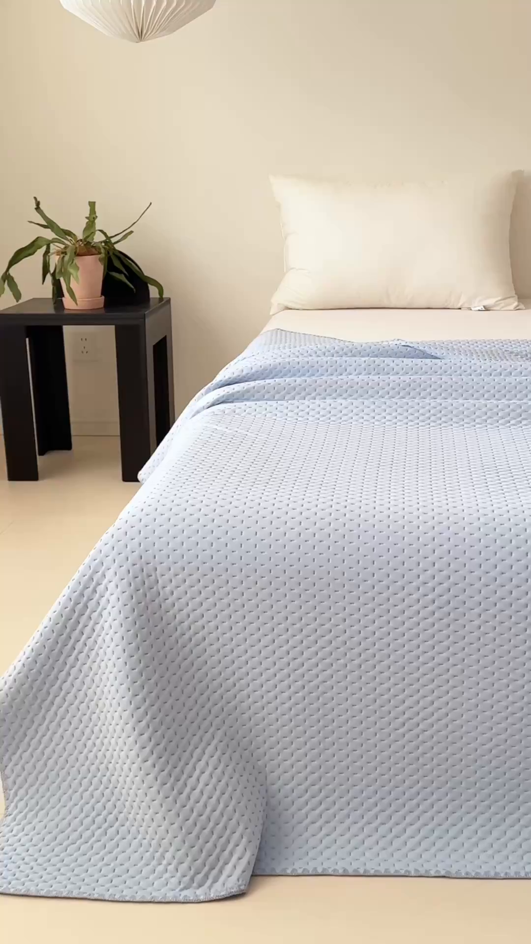 91家纺网 家纺一手货源 找家纺 法芙娜家纺 2026新款双面160克锦纶凉感小冰皮毯 浅蓝