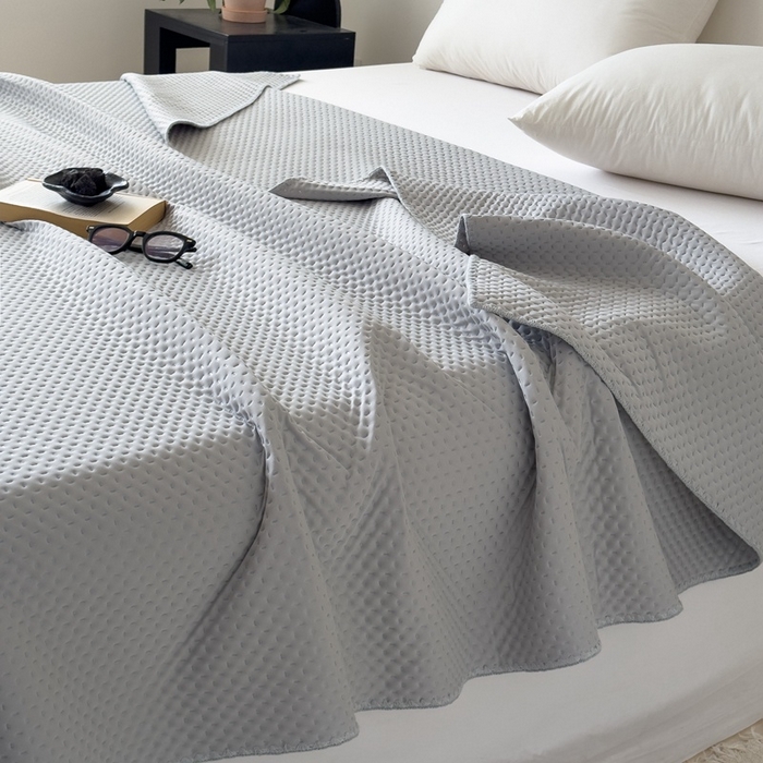 91家纺网 家纺一手货源 找家纺 法芙娜家纺 2026新款双面160克锦纶凉感小冰皮毯 深灰