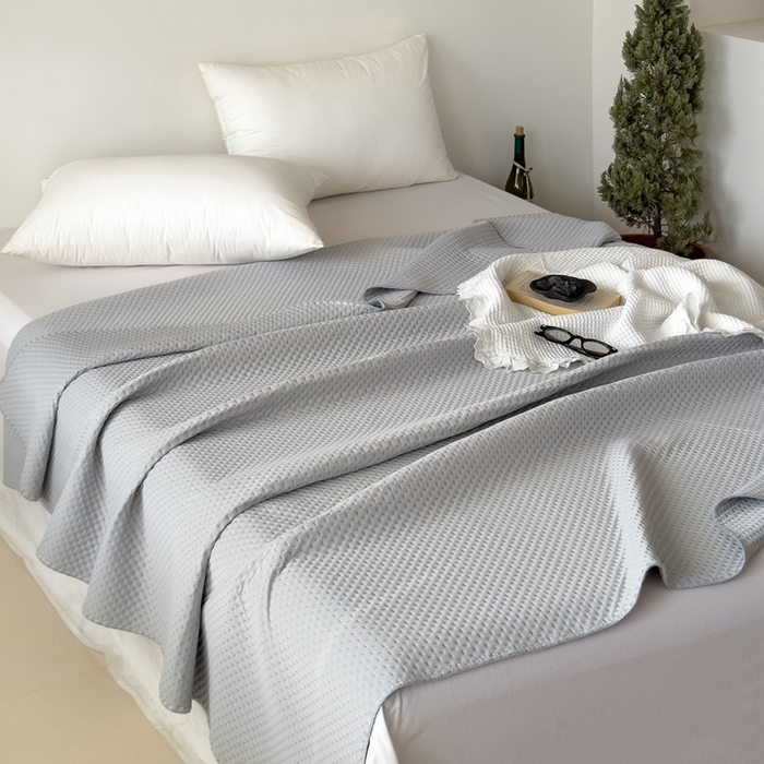 91家纺网 家纺一手货源 找家纺 法芙娜家纺 2026新款双面160克锦纶凉感小冰皮毯 深灰