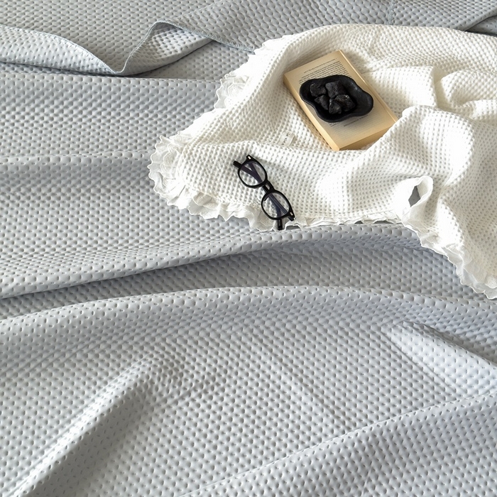 91家纺网 家纺一手货源 找家纺 法芙娜家纺 2026新款双面160克锦纶凉感小冰皮毯 深灰