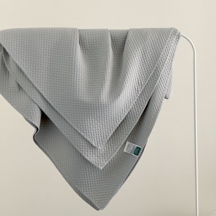 91家纺网 家纺一手货源 找家纺 法芙娜家纺 2026新款双面160克锦纶凉感小冰皮毯 深灰