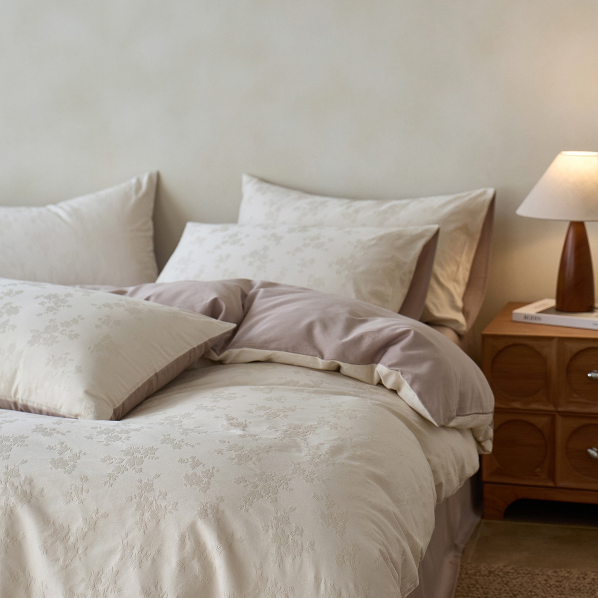 91家纺网 家纺一手货源 找家纺 （总）初拾 2026新款60支贡缎全棉厚织提花水洗四件套“长期主义”系列