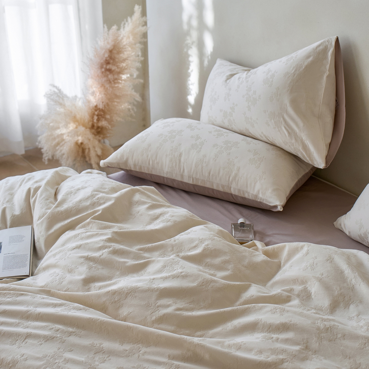 91家纺网 家纺一手货源 找家纺 （总）初拾 2026新款60支贡缎全棉厚织提花水洗四件套“长期主义”系列