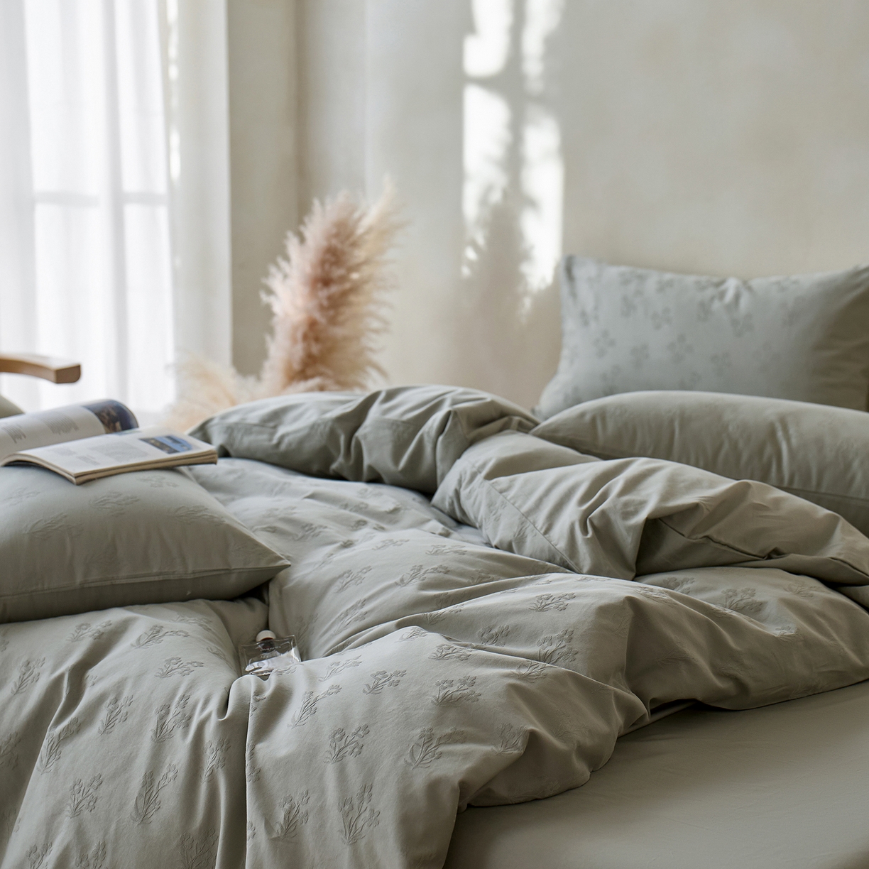 91家纺网 家纺一手货源 找家纺 初拾 2026新款60支贡缎全棉厚织提花水洗四件套“长期主义”系列（会员减10日常券后小三件不低于268元 ，标准不低于328元） 漫漫花落