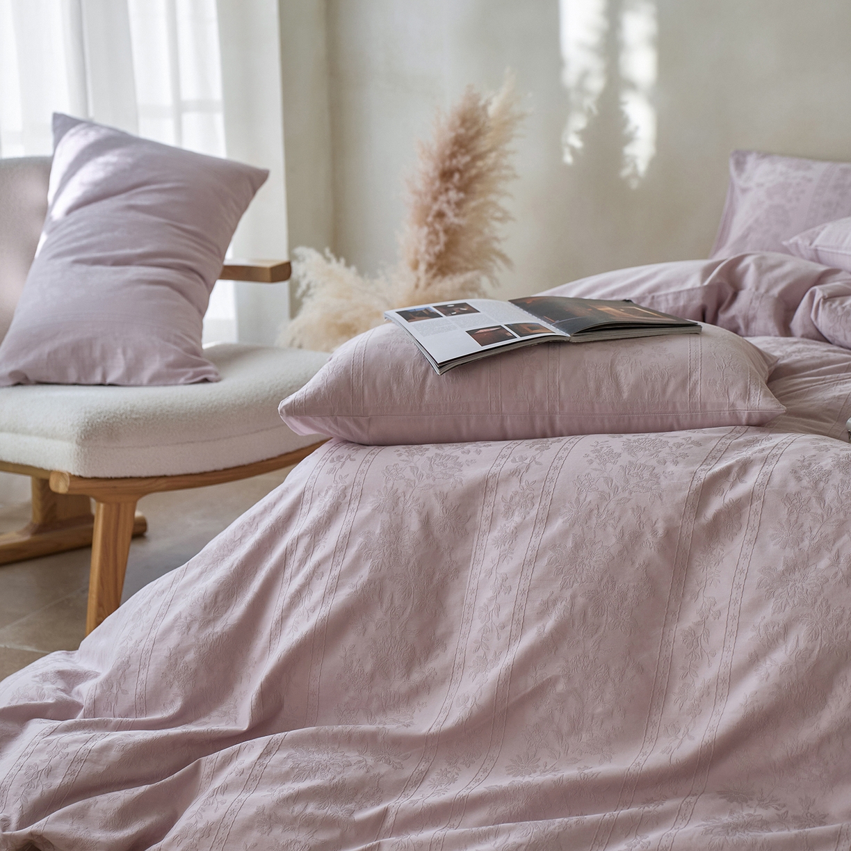 91家纺网 家纺一手货源 找家纺 初拾 2026新款60支贡缎全棉厚织提花水洗四件套“长期主义”系列（会员减10日常券后小三件不低于268元 ，标准不低于328元） 圆舞曲