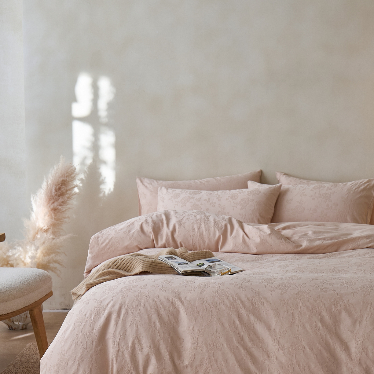 91家纺网 家纺一手货源 找家纺 初拾 2026新款60支贡缎全棉厚织提花水洗四件套“长期主义”系列（会员减10日常券后小三件不低于268元 ，标准不低于328元） 玫瑰故事