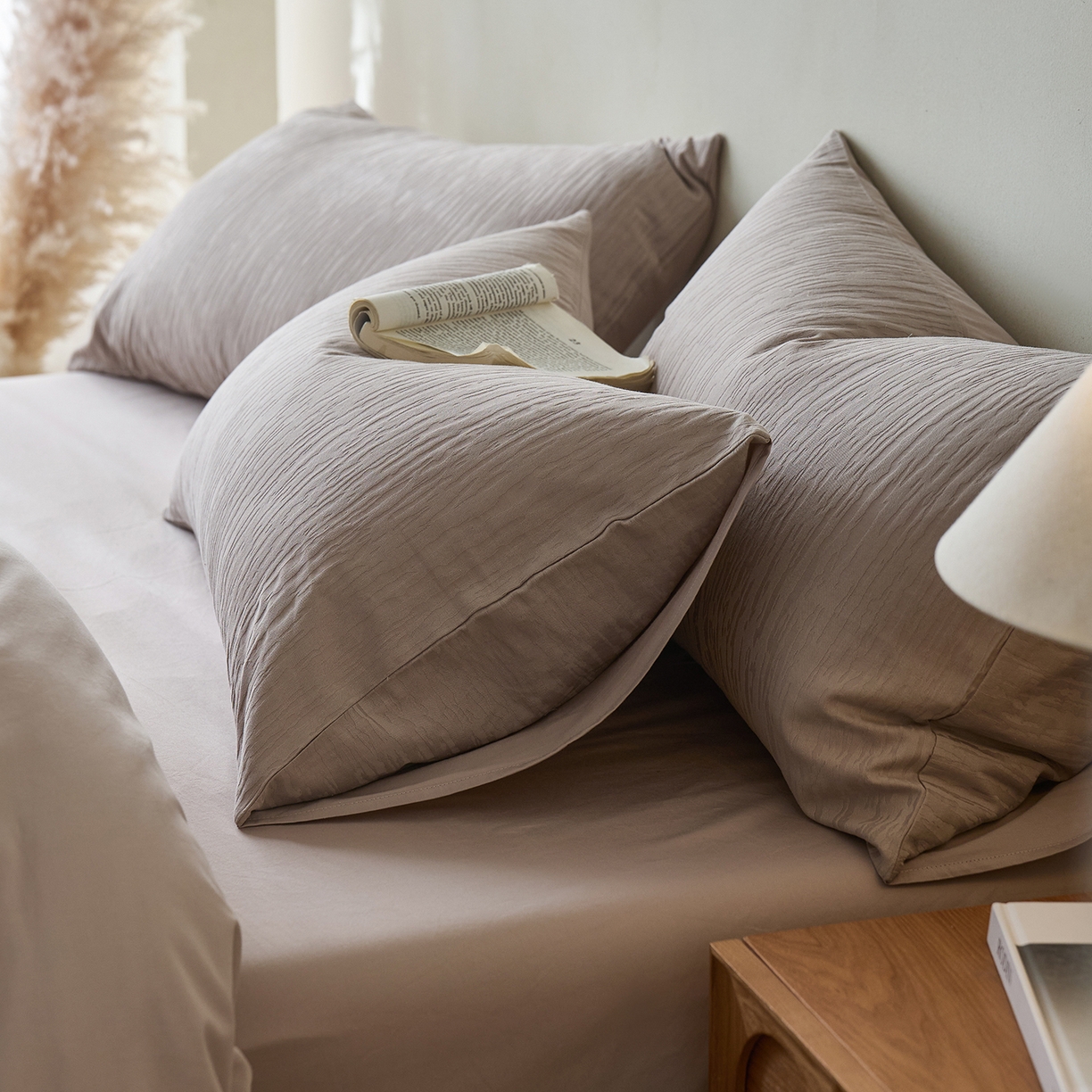 91家纺网 家纺一手货源 找家纺 初拾 2026新款60支贡缎全棉厚织提花水洗四件套“长期主义”系列（会员减10日常券后小三件不低于268元 ，标准不低于328元） 时光里