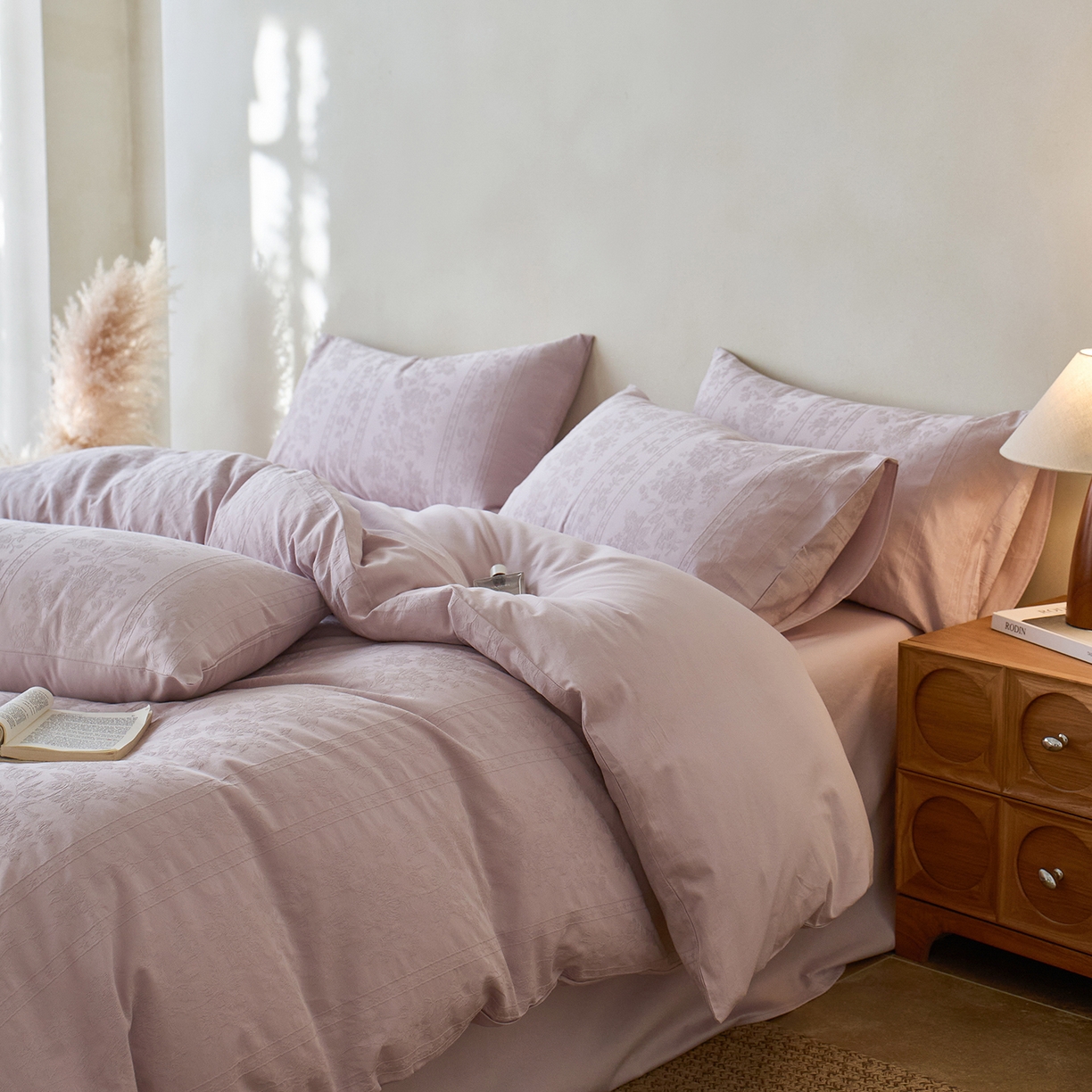 91家纺网 家纺一手货源 找家纺 初拾 2026新款60支贡缎全棉厚织提花水洗四件套“长期主义”系列（会员减10日常券后小三件不低于268元 ，标准不低于328元） 圆舞曲