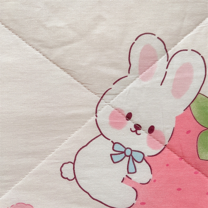 91家纺网 家纺一手货源 找家纺 米萝家居 2026新款全棉夏凉被纯棉空调被印花夏被 草莓粉兔