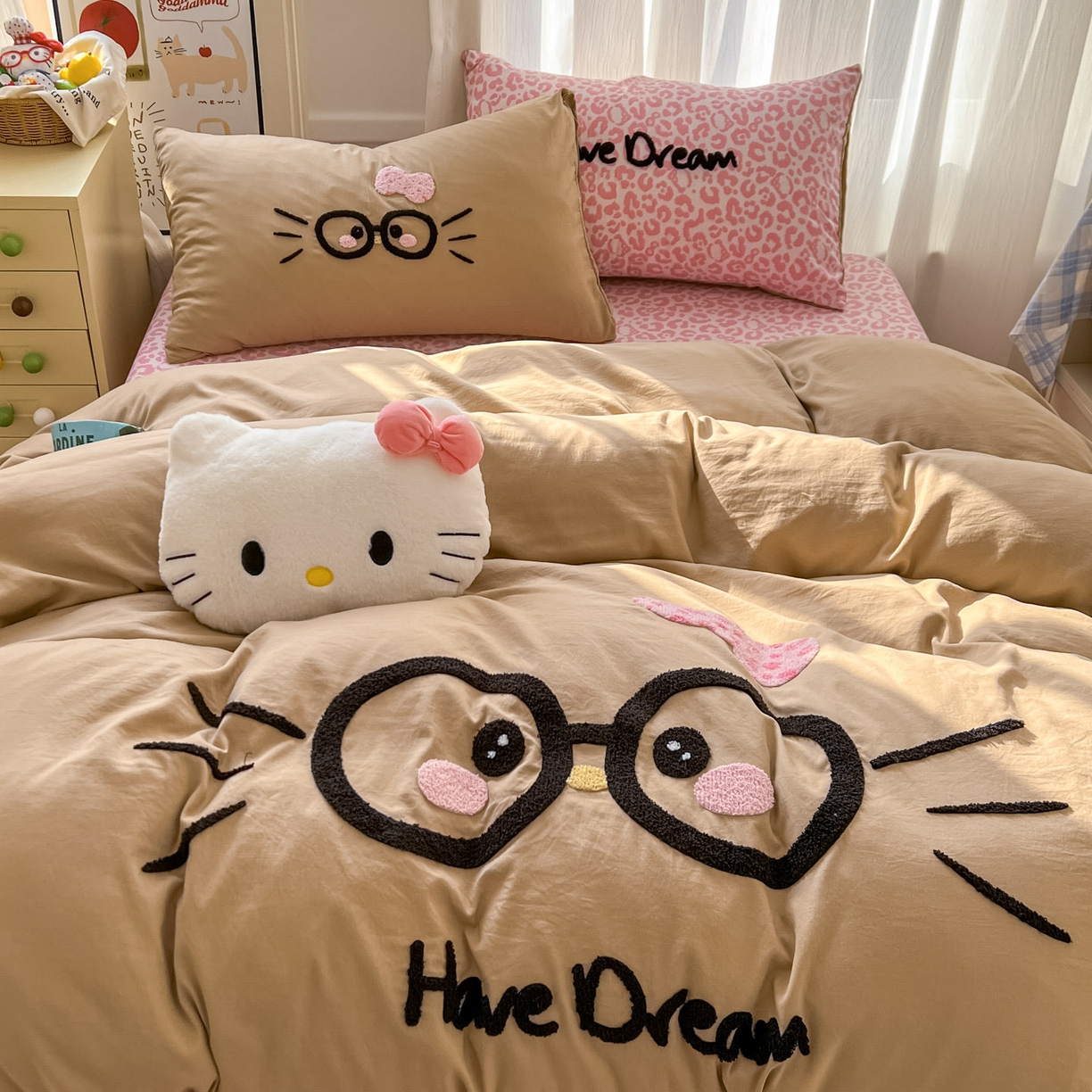 91家纺网 家纺一手货源 找家纺 沐慕 2026新款卡通毛巾绣云朵棉四件套-豹纹大眼猫 豹纹大眼猫-咖