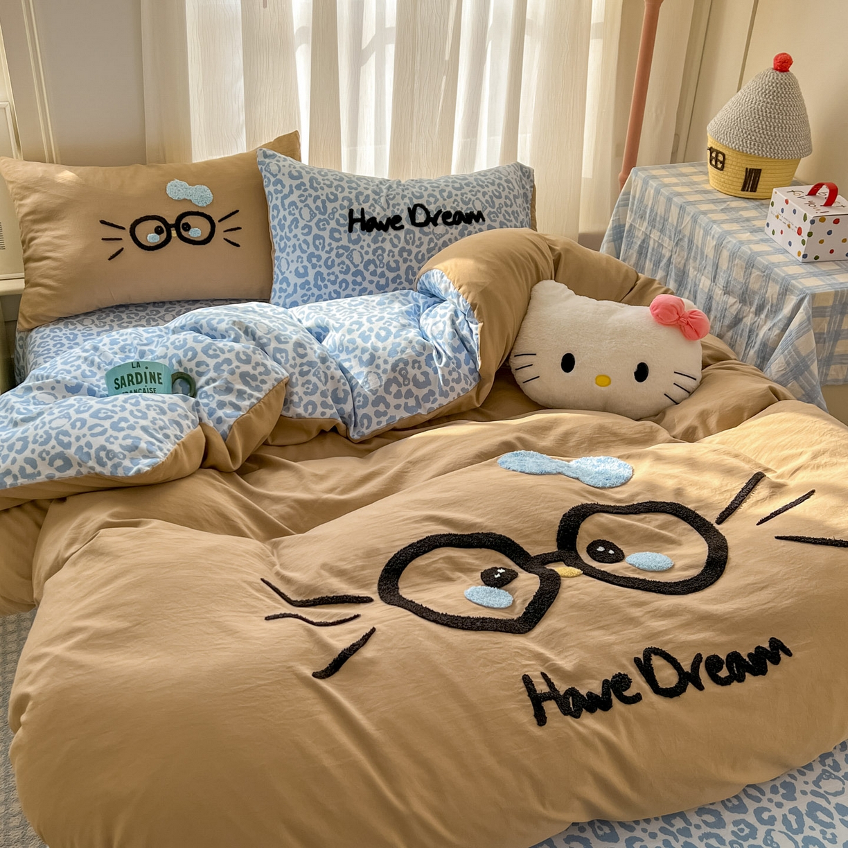 91家纺网 家纺一手货源 找家纺 沐慕 2026新款卡通毛巾绣云朵棉四件套-豹纹大眼猫 豹纹大眼猫-咖蓝