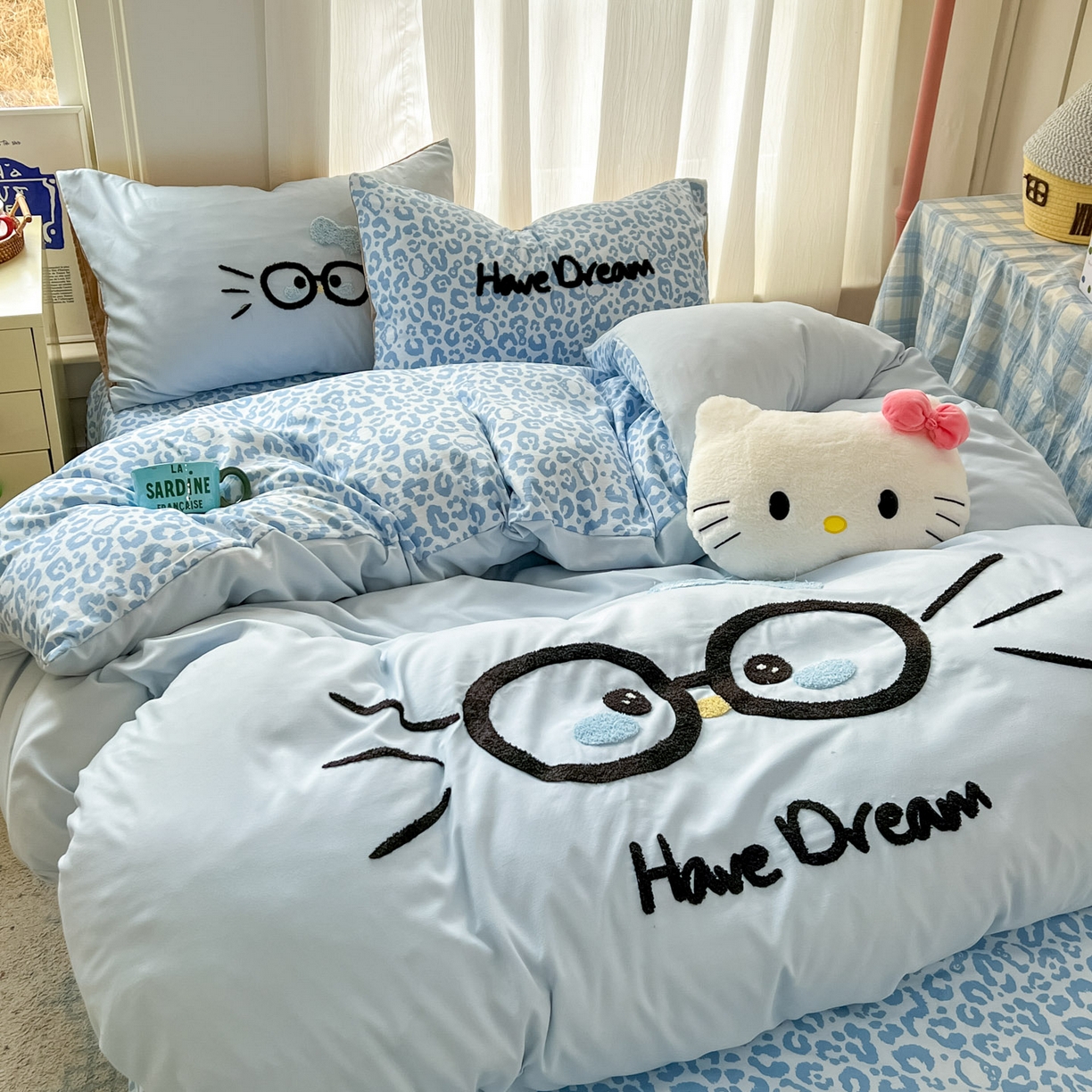 91家纺网 家纺一手货源 找家纺 沐慕 2026新款卡通毛巾绣云朵棉四件套-豹纹大眼猫 豹纹大眼猫-浅蓝