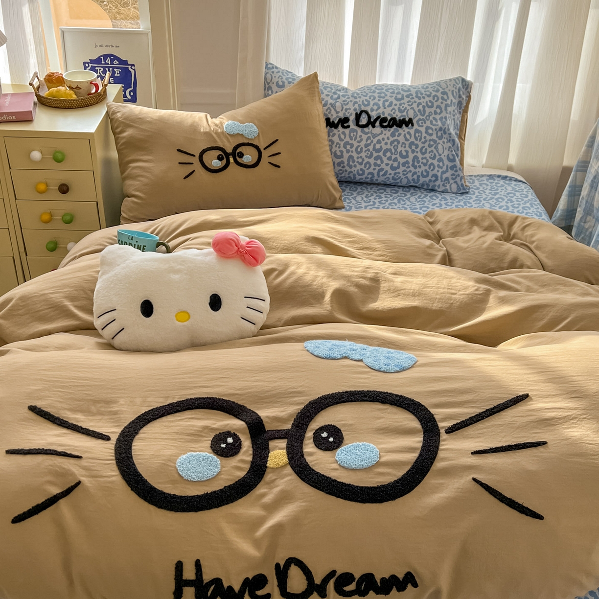 91家纺网 家纺一手货源 找家纺 沐慕 2026新款卡通毛巾绣云朵棉四件套-豹纹大眼猫 豹纹大眼猫-咖蓝