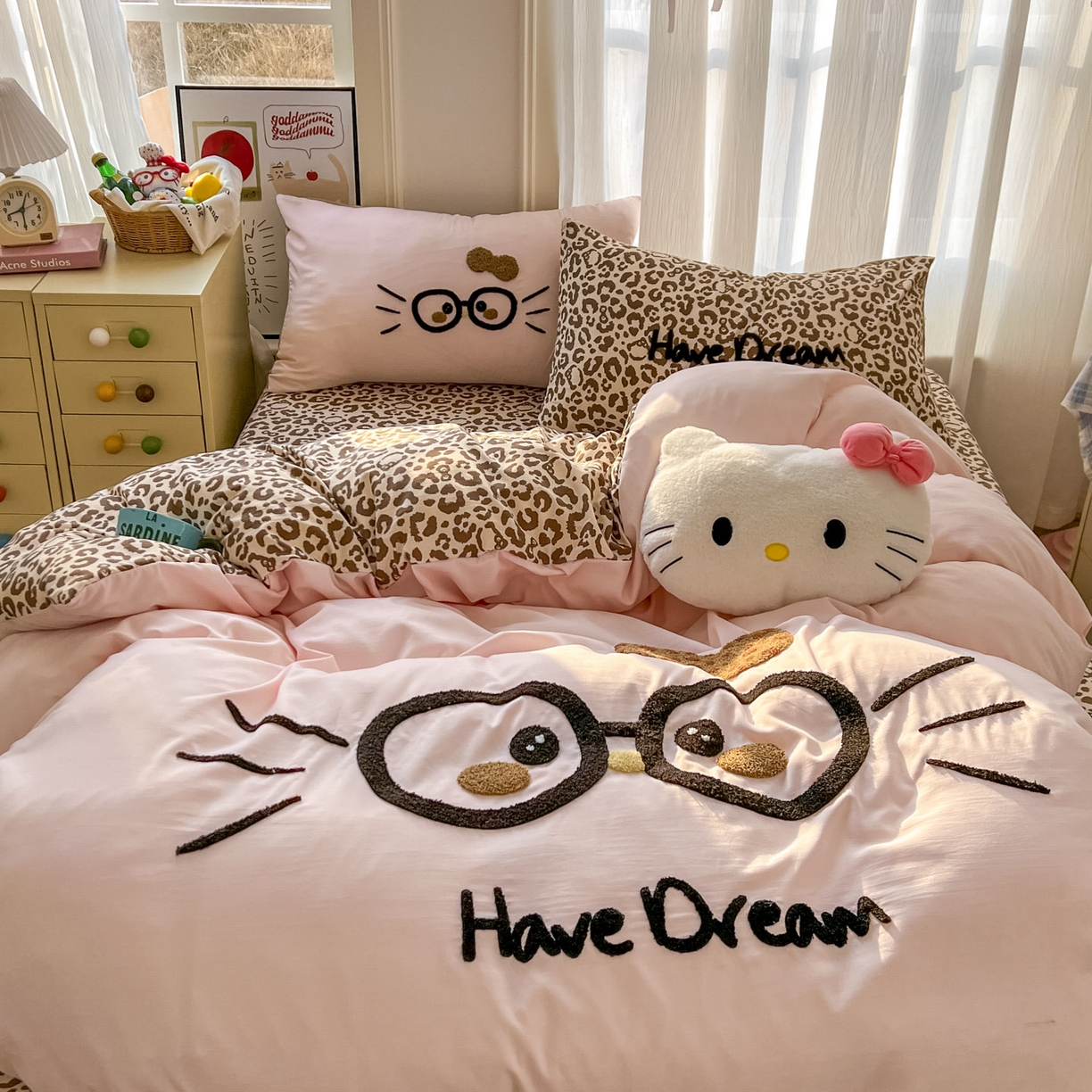 91家纺网 家纺一手货源 找家纺 （总）沐慕 2026新款卡通毛巾绣云朵棉四件套-豹纹大眼猫