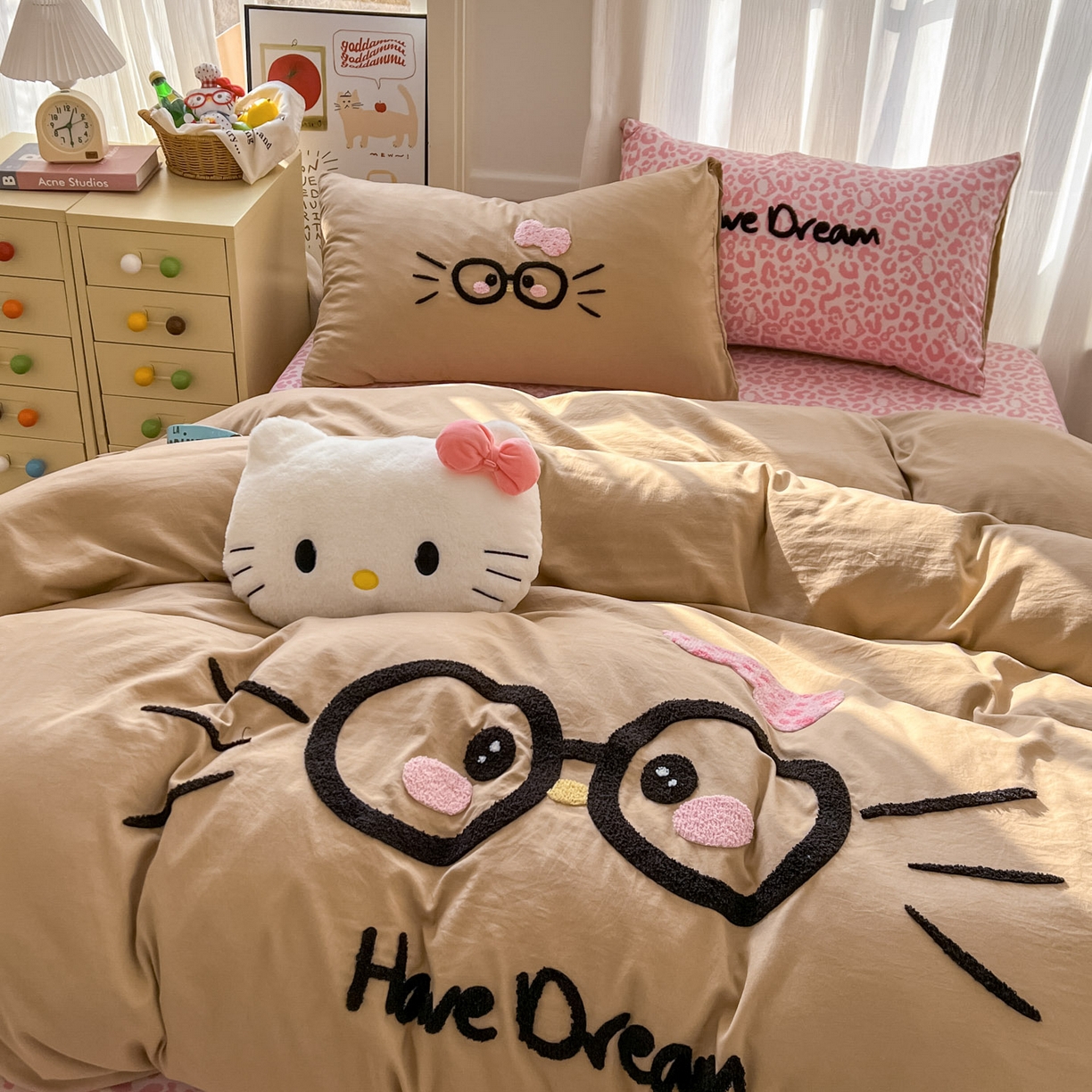 91家纺网 家纺一手货源 找家纺 沐慕 2026新款卡通毛巾绣云朵棉四件套-豹纹大眼猫 豹纹大眼猫-咖