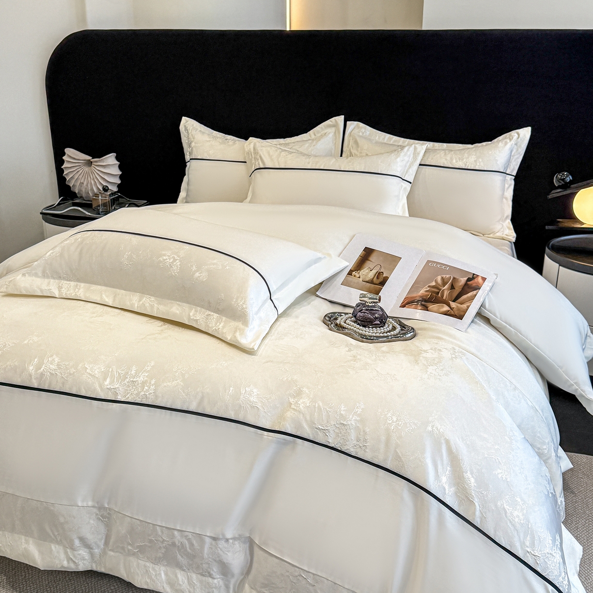 91家纺网 家纺一手货源 找家纺 狂想家 2026新款简约浮雕大提花四件套 奶昔白