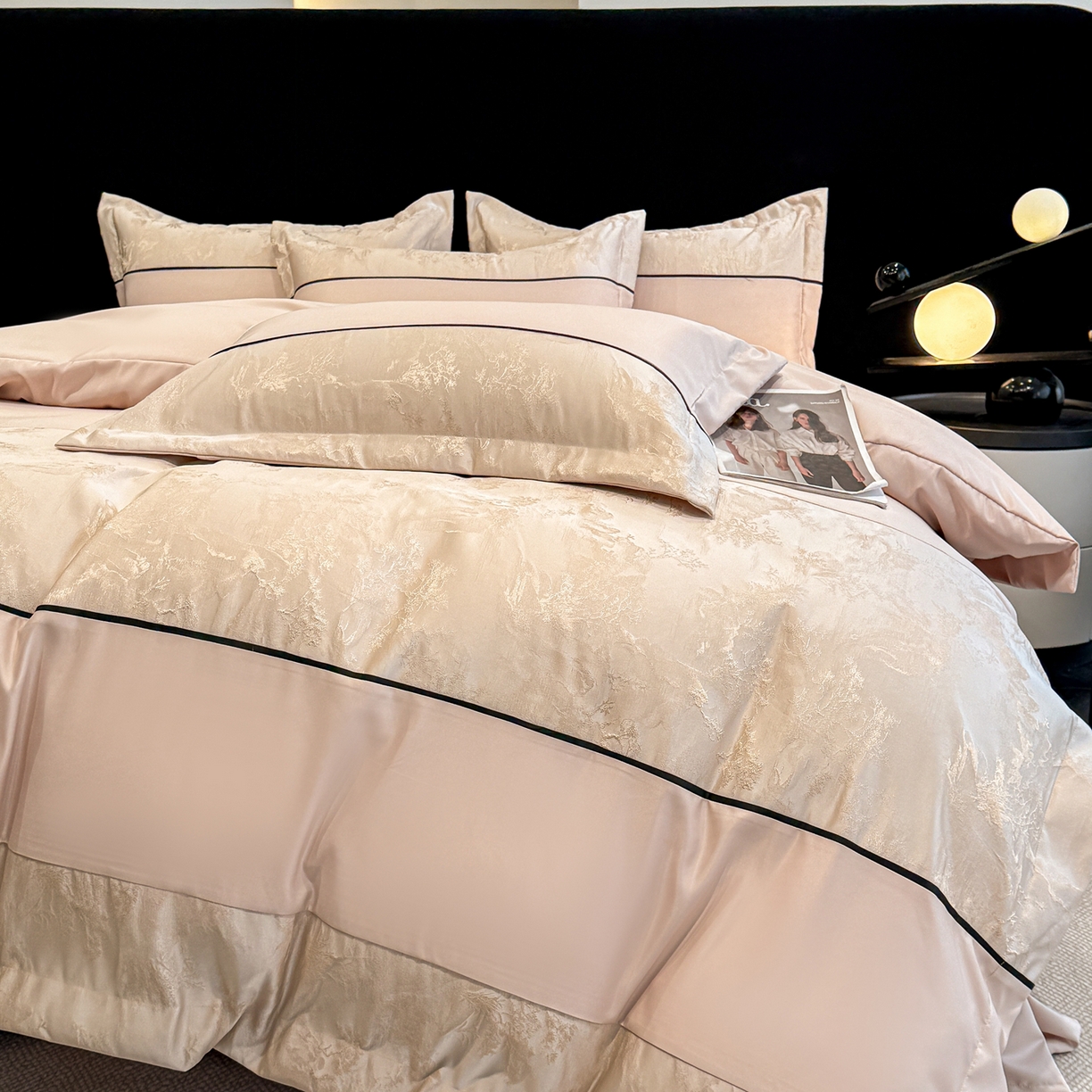 91家纺网 家纺一手货源 找家纺 狂想家 2026新款简约浮雕大提花四件套 香槟金