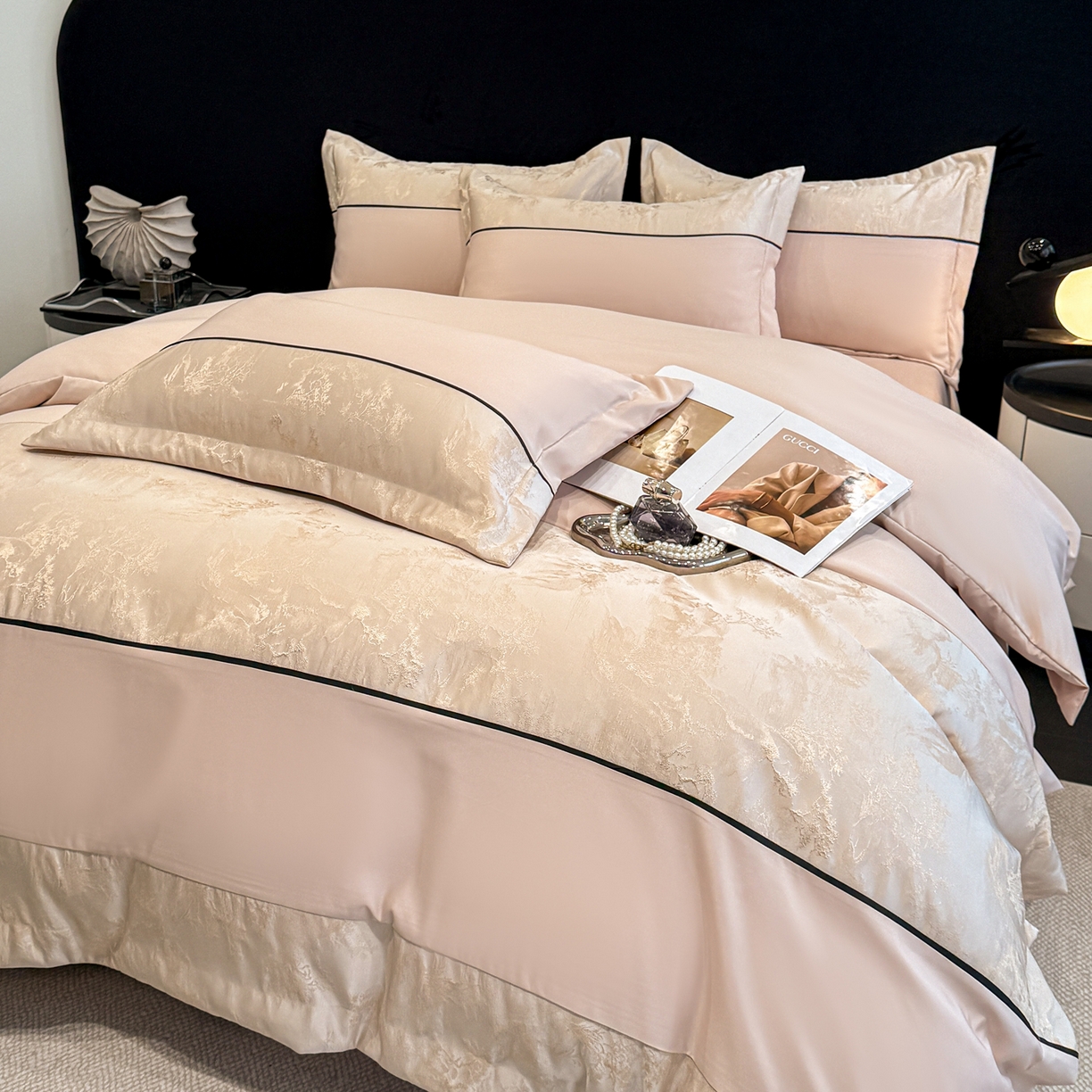 91家纺网 家纺一手货源 找家纺 狂想家 2026新款简约浮雕大提花四件套 香槟金