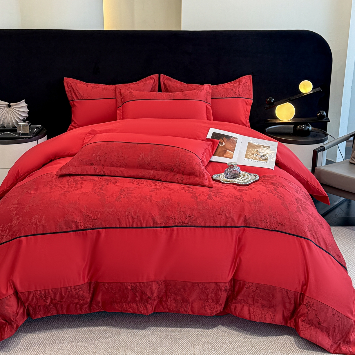 91家纺网 家纺一手货源 找家纺 狂想家 2026新款简约浮雕大提花四件套 爱恋红