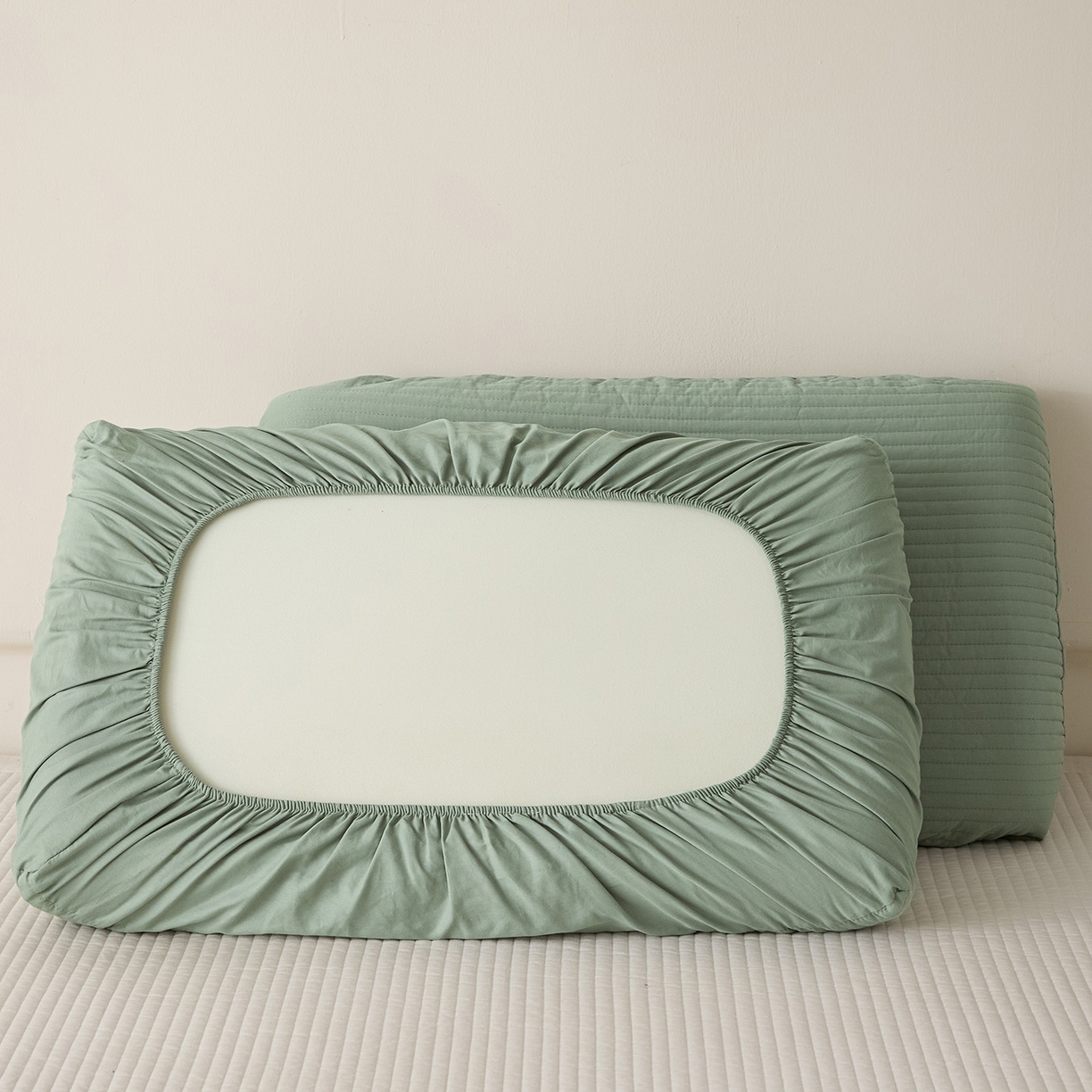 91家纺网 家纺一手货源 找家纺 衿成家纺 2026新款13372 全棉橡皮筋魔术万能夹棉枕套  适用多种枕头 HF-绿色