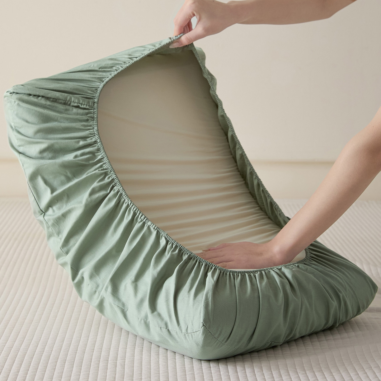 91家纺网 家纺一手货源 找家纺 衿成家纺 2026新款13372 全棉橡皮筋魔术万能单层枕套  适用多种枕头 XP-绿色