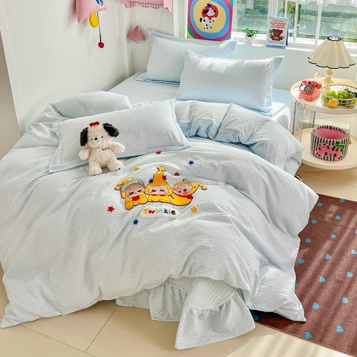 91家纺网 家纺一手货源 找家纺 梦可莱家居 2026春夏新品小清新可爱风毛巾绣床盖四件套系列 星星人