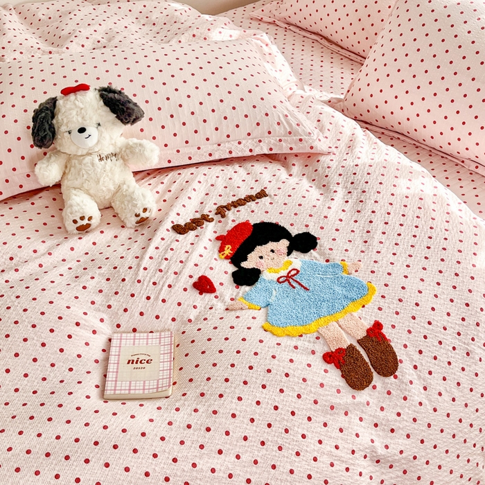 91家纺网 家纺一手货源 找家纺 梦可莱家居 2026春夏新品小清新可爱风毛巾绣床盖四件套系列 幸福女孩