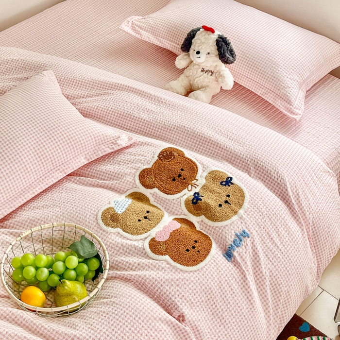 91家纺网 家纺一手货源 找家纺 梦可莱家居 2026春夏新品小清新可爱风毛巾绣床盖四件套系列 熊伙伴