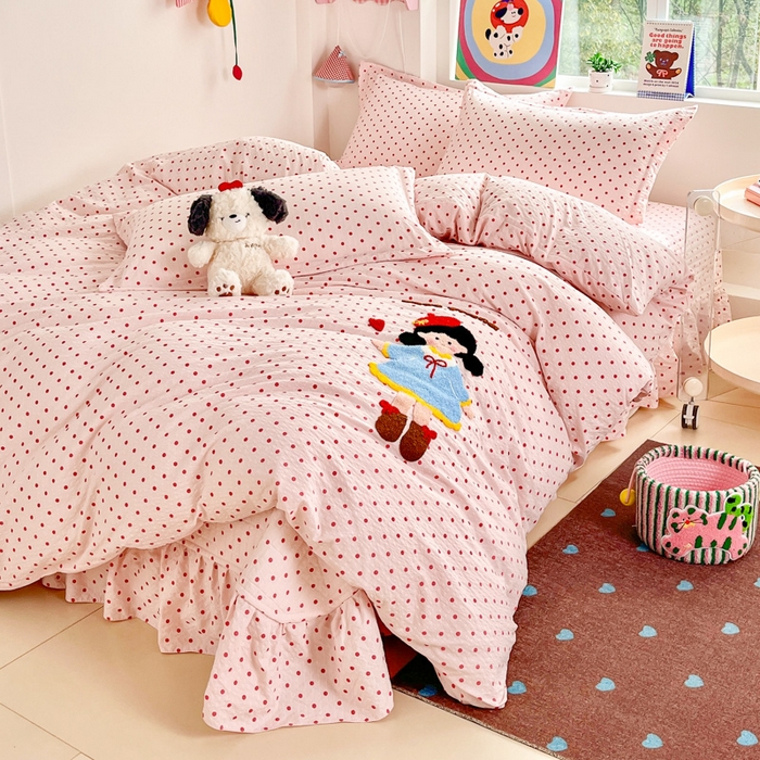 91家纺网 家纺一手货源 找家纺 梦可莱家居 2026春夏新品小清新可爱风毛巾绣床盖四件套系列 幸福女孩