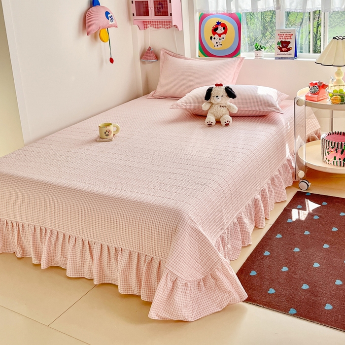 91家纺网 家纺一手货源 找家纺 梦可莱家居 2026春夏新品小清新可爱风毛巾绣床盖四件套系列 熊伙伴