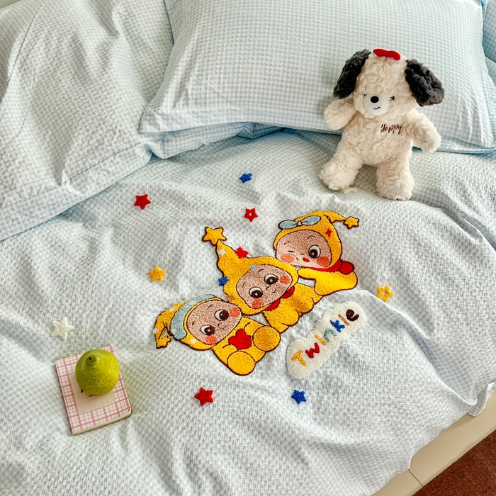 91家纺网 家纺一手货源 找家纺 梦可莱家居 2026春夏新品小清新可爱风毛巾绣床盖四件套系列 星星人