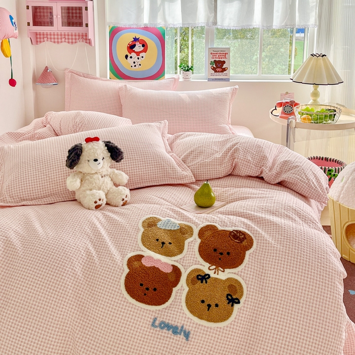 梦可莱家居 2026春夏新品小清新可爱风毛巾绣床盖四件套系列 熊伙伴
