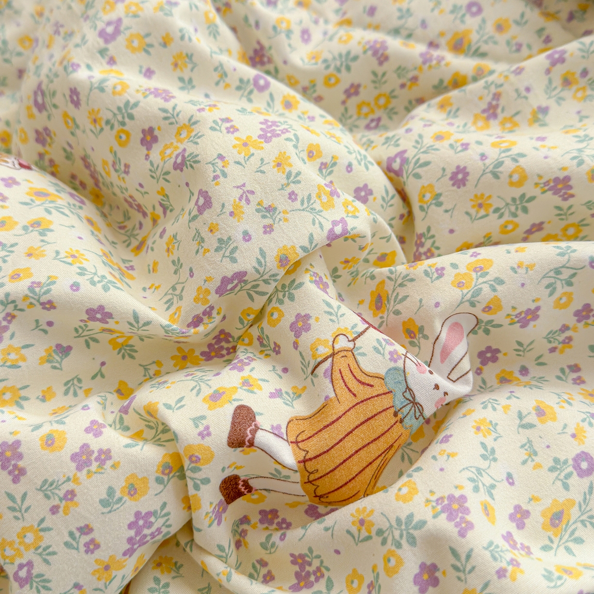 91家纺网 家纺一手货源 找家纺 弗苓家纺 2026新款A类水洗皱皱纱夏被夏凉被空调被 田园兔