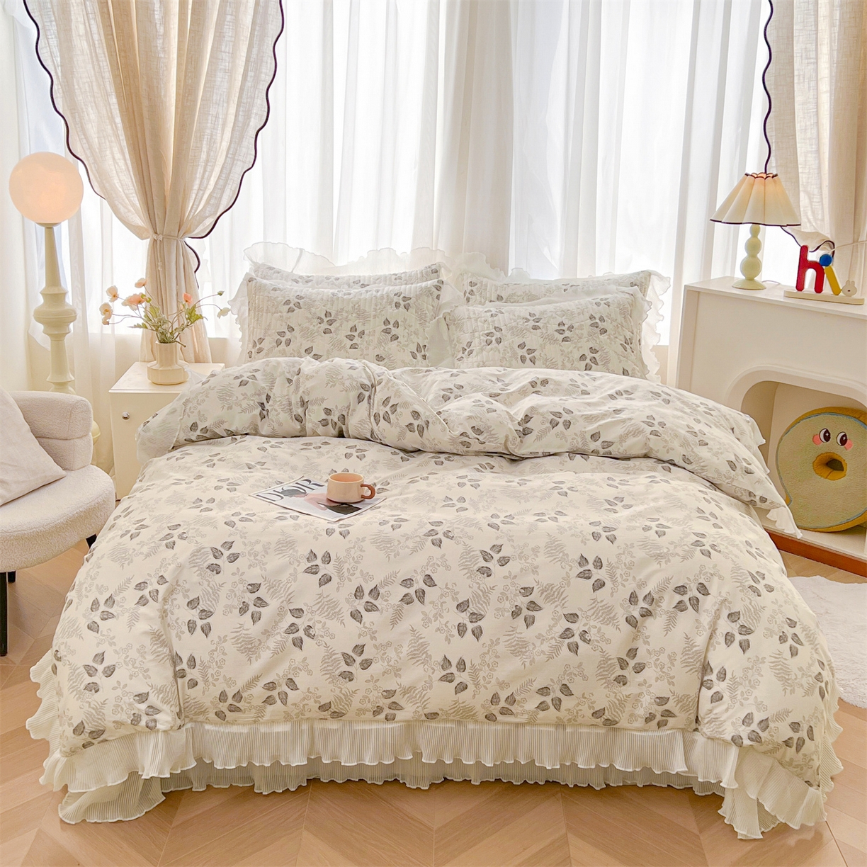 91家纺网 家纺一手货源 找家纺 宜凡家纺 2026新款全棉印花雪纺夹棉床盖四件套 叶漫