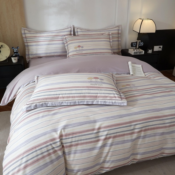 91家纺网 家纺一手货源 找家纺 沐白家居 2026新款亲肤舒适全棉印花四件套 蘑菇屋-紫