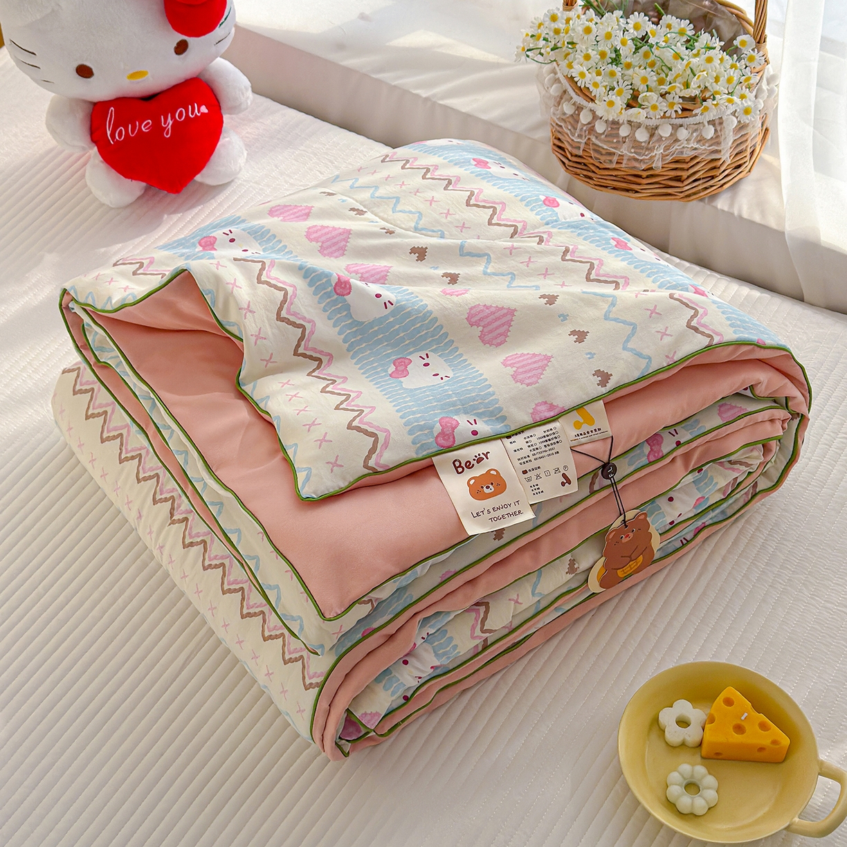 91家纺网 家纺一手货源 找家纺 弗苓家纺 2026新款A类水洗皱皱纱夏被夏凉被空调被 爱心凯蒂